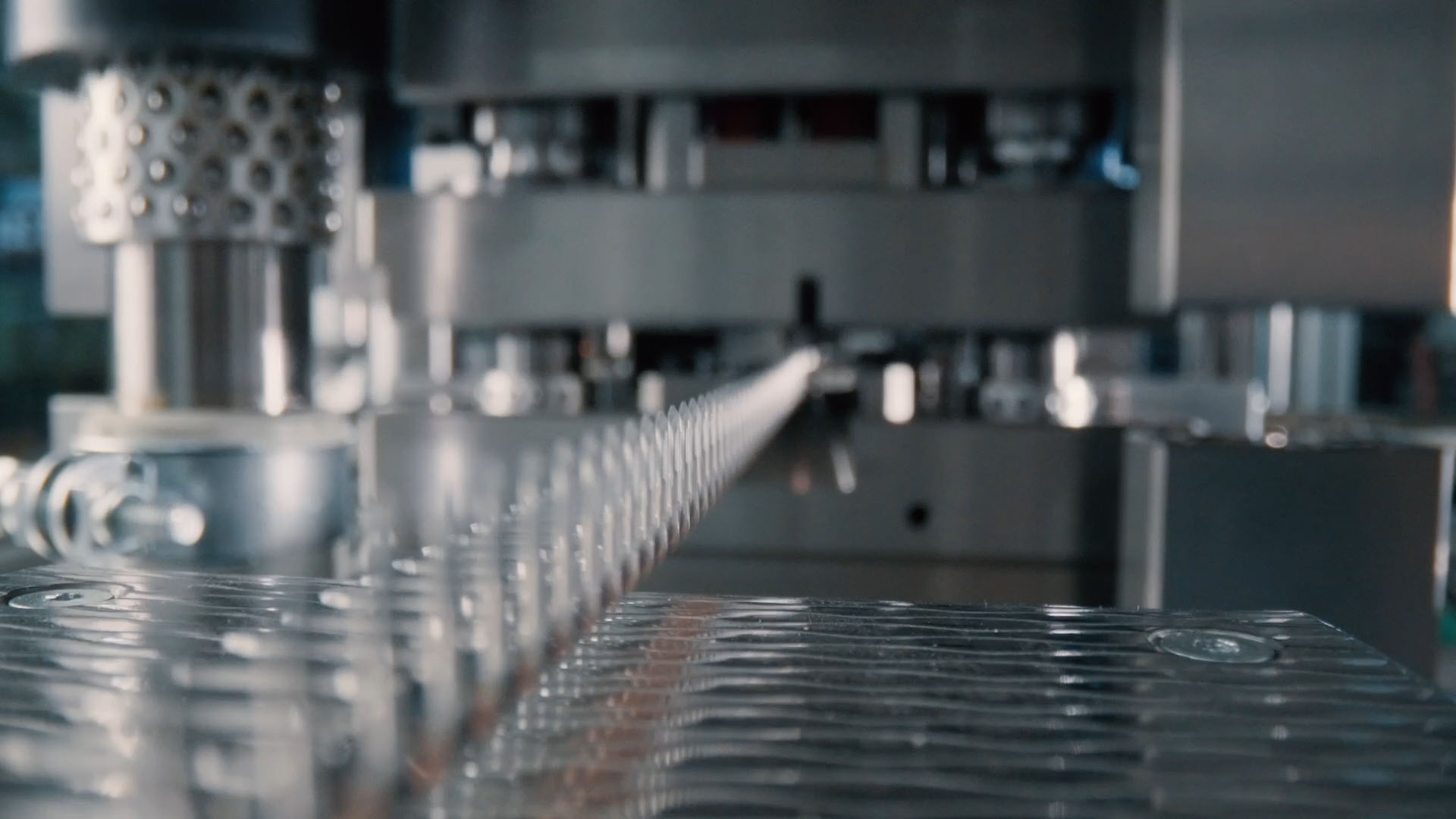 Umgeformte Kontakte und Trennprozesse der empfindlichen Kontaktgeometrien